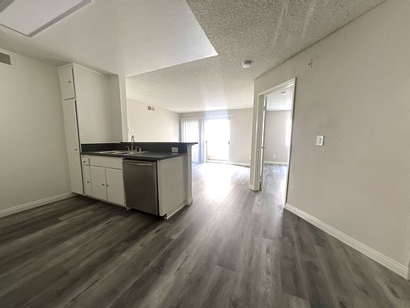 5th image of 7540 Haskell Ave APT 1