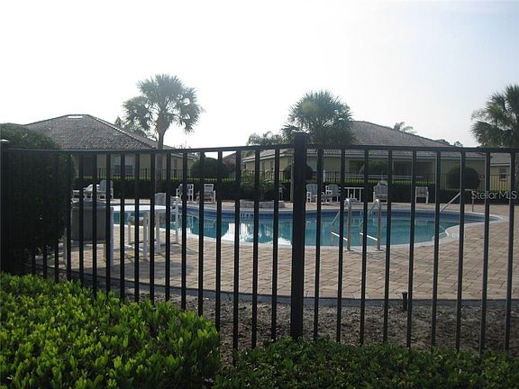 5th image of 18102 Indian Creek Dr