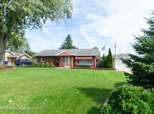 9429 S 77th Ave, Hickory Hills, IL 60457