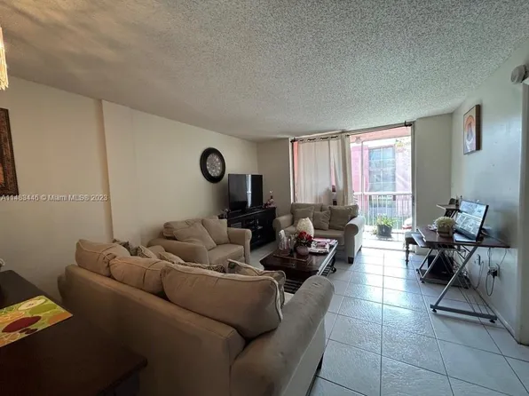 19741 SW 114th Ave APT 261, Miami, FL 33157
