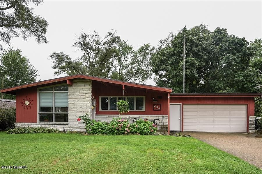 1st image of 338 Hunter Dr
