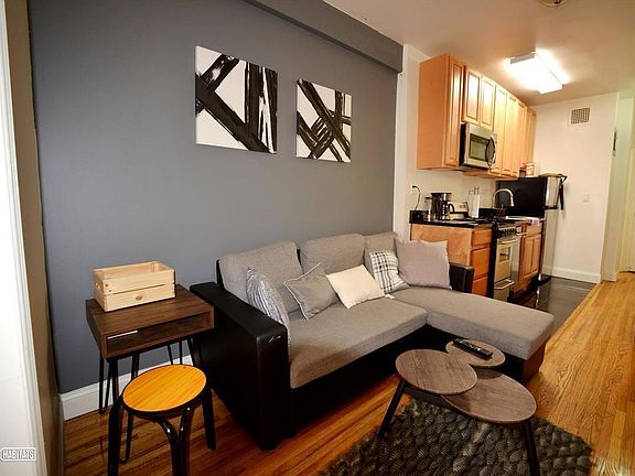 5th image of 190 E 3rd St APT 5A