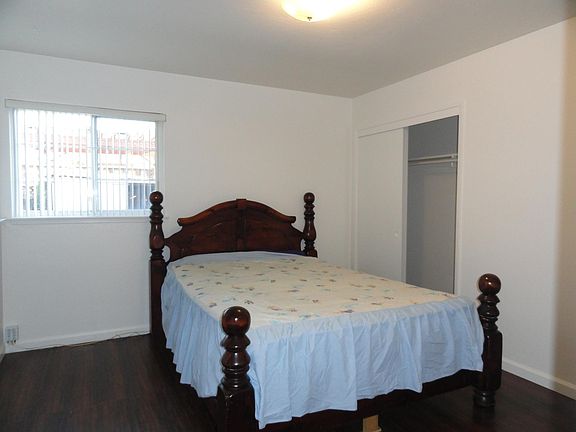 4th image of 5092 Capistrano Ave