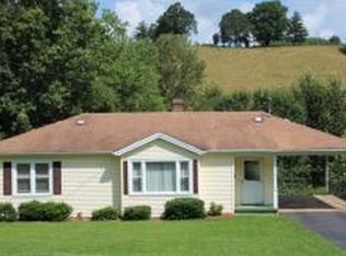 1238 W Main St, Mountain City, TN 37683