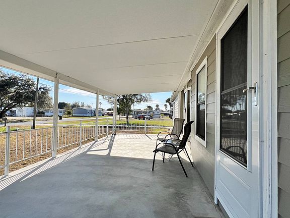 5th image of 2181 SE 24th Blvd