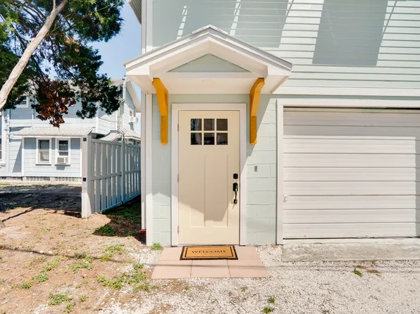 1110 1/2 13th St N, Saint Petersburg, FL 33705
