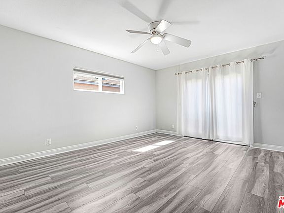 4th image of 6659 Zelzah Ave