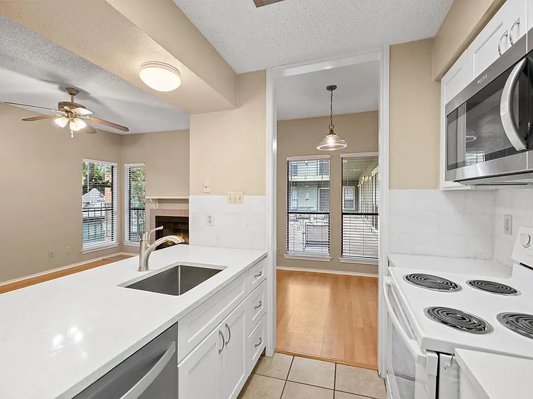 2706 Salado St #210 — Photo 13