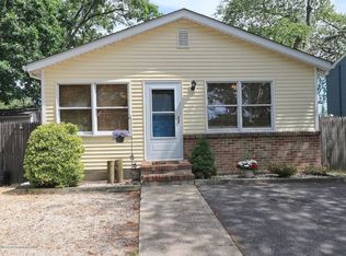 2136 Dorothy Rd, Toms River, NJ 08753