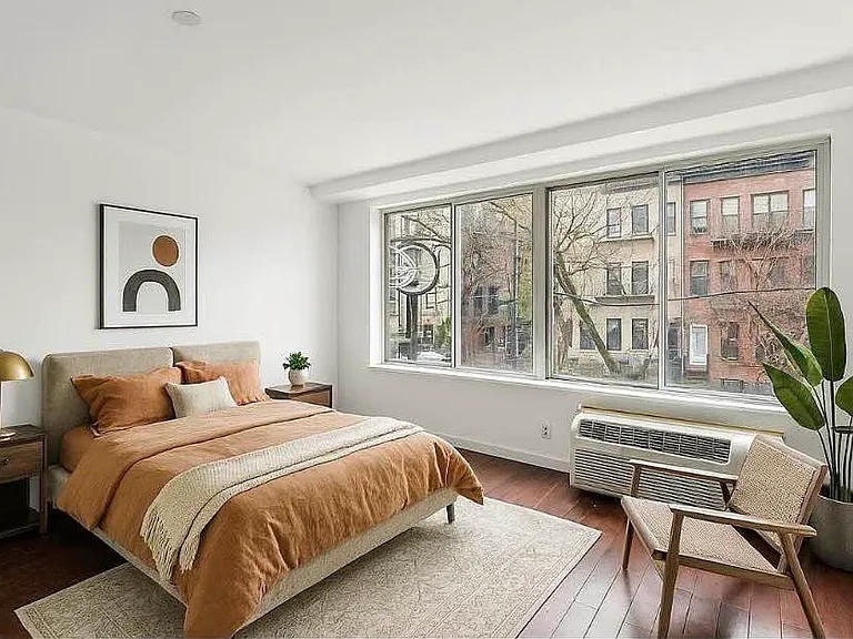 286 Stanhope St #4B — Photo 3