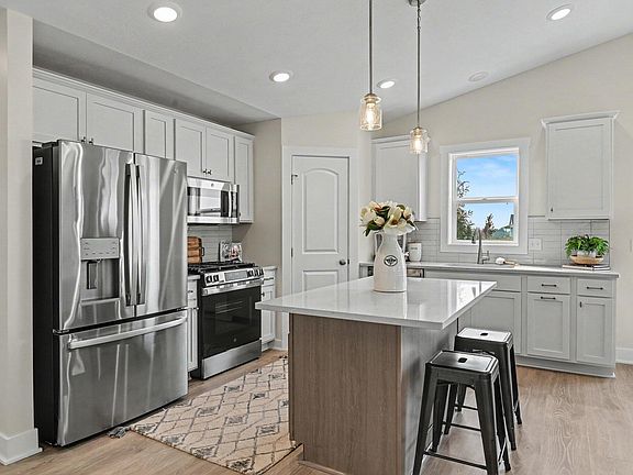 4th image of 6599 Bellflower Dr SW #1