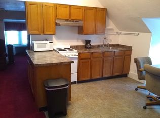 305 6th St NE, Devils Lake, ND 58301