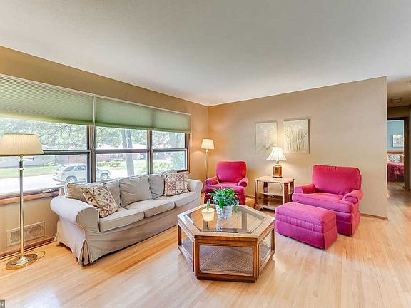 2nd image of 63 Oakwood Dr