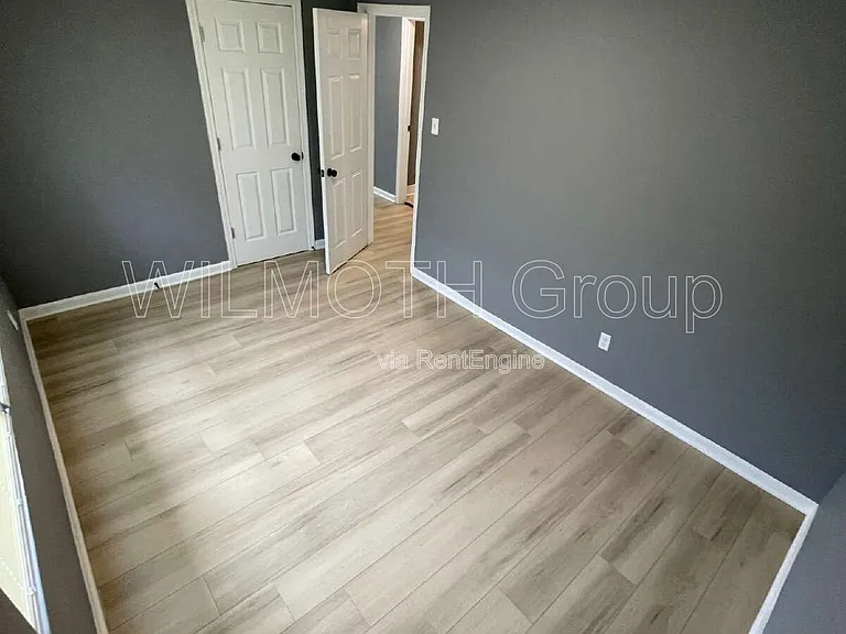 2245 Admiral Dr — Photo 6