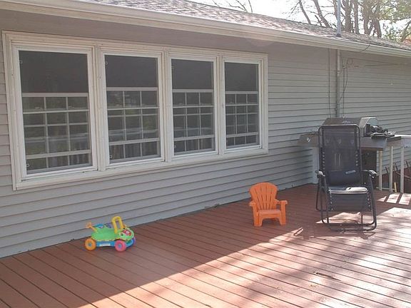 4th image of 519 5th St NE