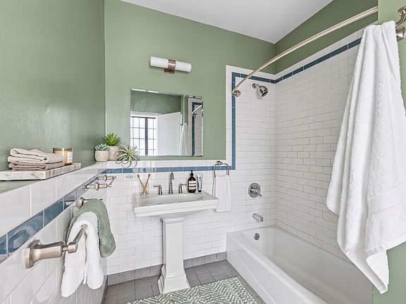 5th image of 167 N 9th St APT 8