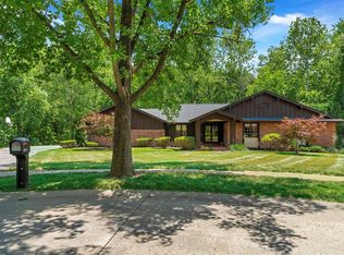 15358 Scarborough Ct, Chesterfield, MO 63017