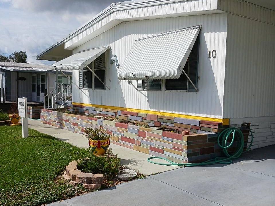 1st image of 10 Paradise Hill Dr