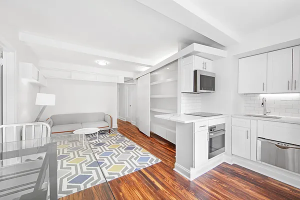 Sold by Compass | media 7