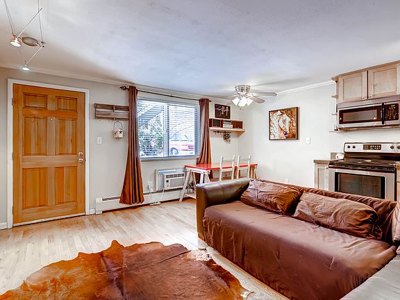 4th image of 1135 N Elizabeth St APT 105