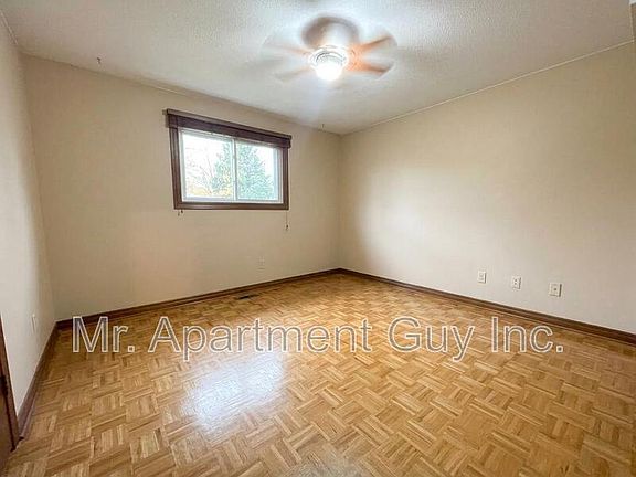 3rd image of 10 Homeland Ave