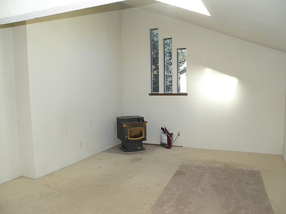 5th image of 22110 133rd St E
