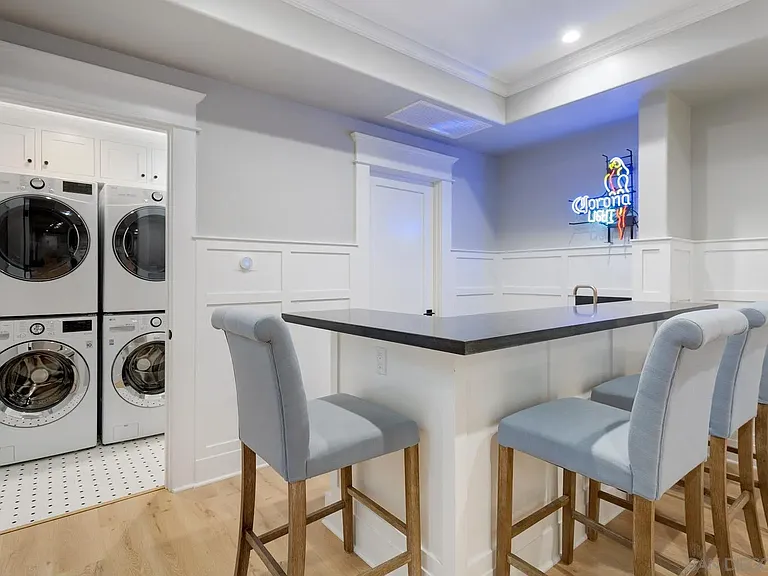 1048 Isabella Ave — Photo 32