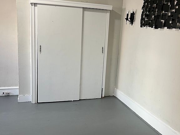 4th image of 5617 Chester Ave #1