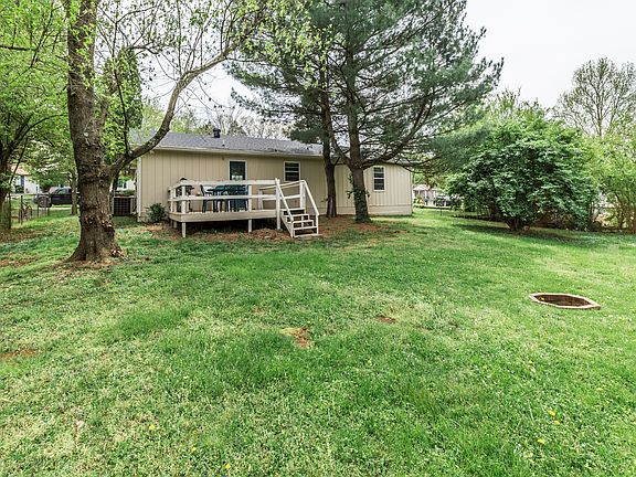 4th image of 4121 Deer Run Dr