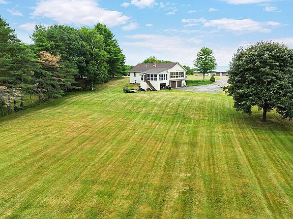 4th image of 270 Ridge Road