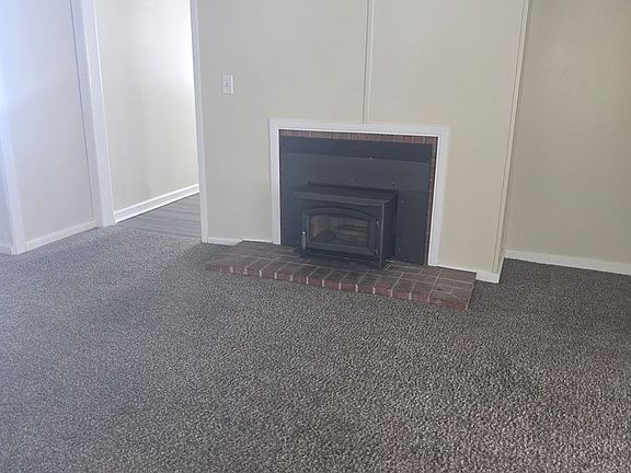 3rd image of 519 1/2 Oleander Ave #1