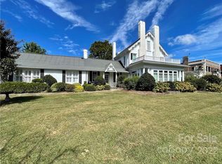 604 W Union St, Morganton, NC 28655