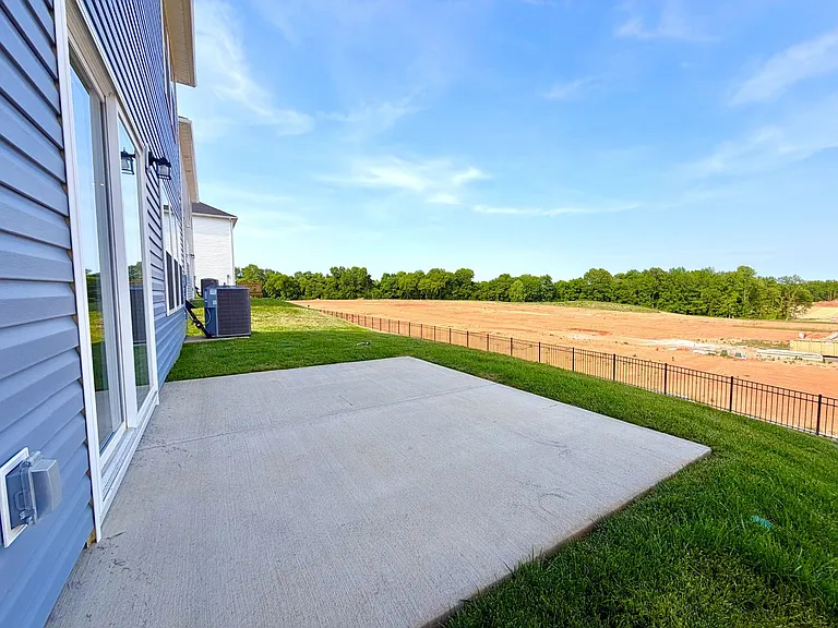2372 Woodmeadow Dr — Photo 44