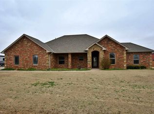 405 NE Creekside Dr, Elgin, OK 73538