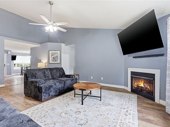 5th image of 105 Lacy Ln