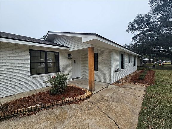 3rd image of 129 Gayven Dr