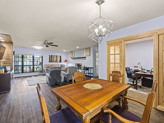 5th image of 606 Valley West Dr