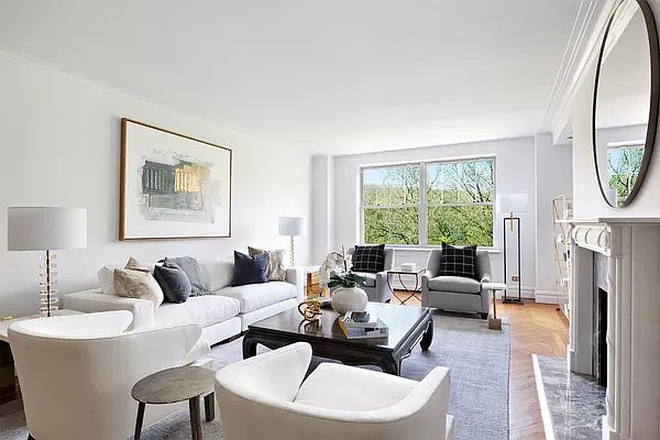 1st image of 965 5th Ave APT 5A