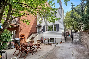 128 4 Place in Carroll Gardens