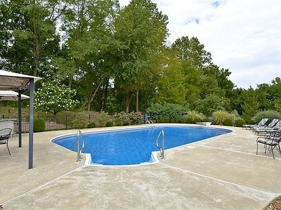 In Ground Pool
