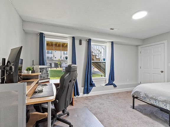 3rd image of 1400 Gorham St #41
