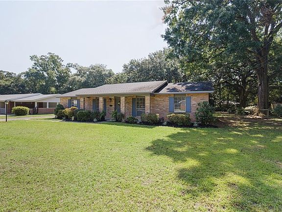 2nd image of 2225 E Vaughan Dr