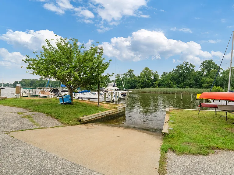 Community boat ramp
