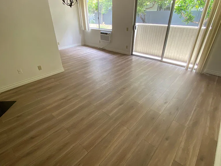 1275 Barry Ave #3 — Photo 10