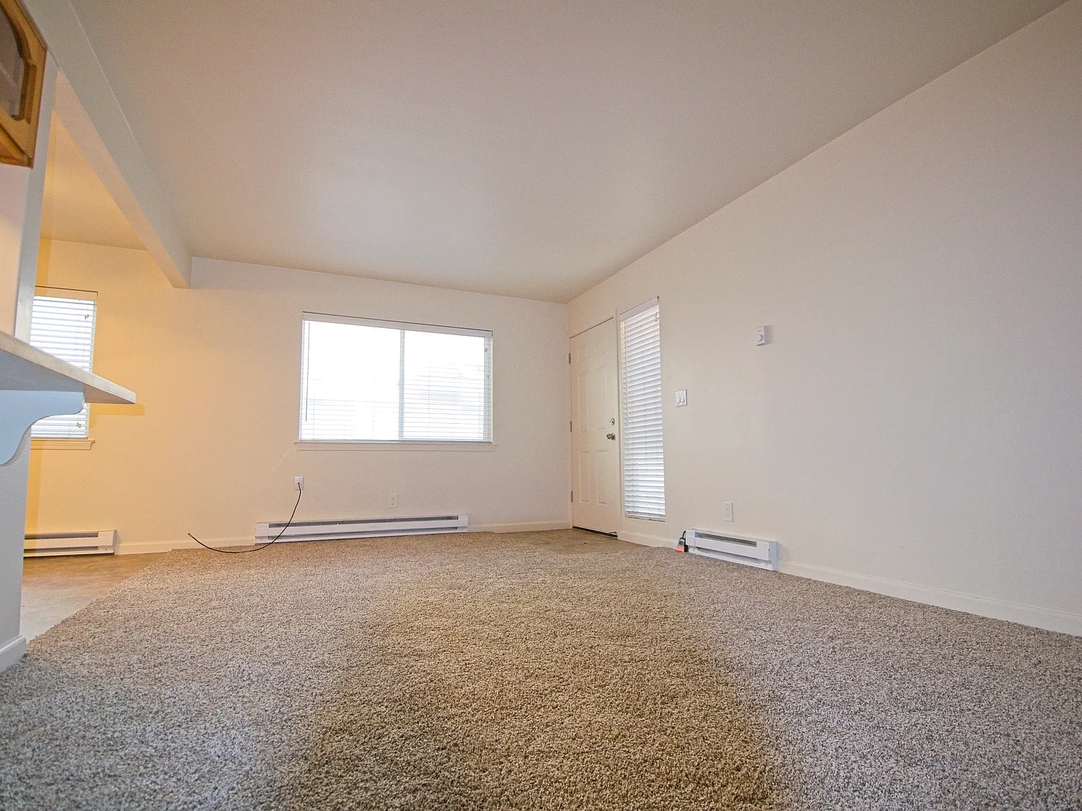 2 bed, 882 sqft, $1,500 — Photo 3