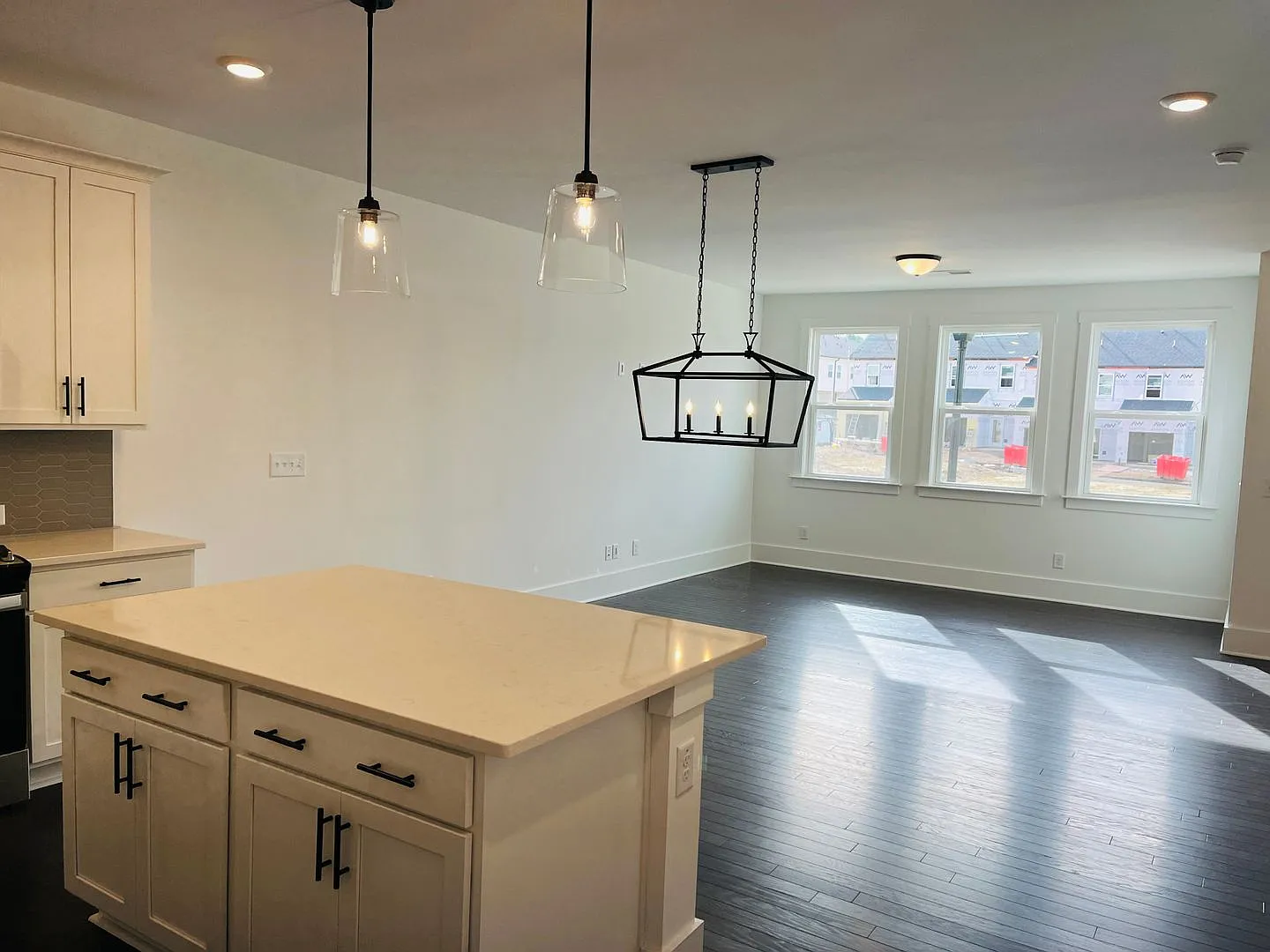 Like New In Park Vue! Townhome Located Across From Westside Park In Atlanta! Must See! — Photo 4