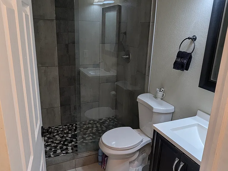 1067 Ingalls St #7G — Photo 6