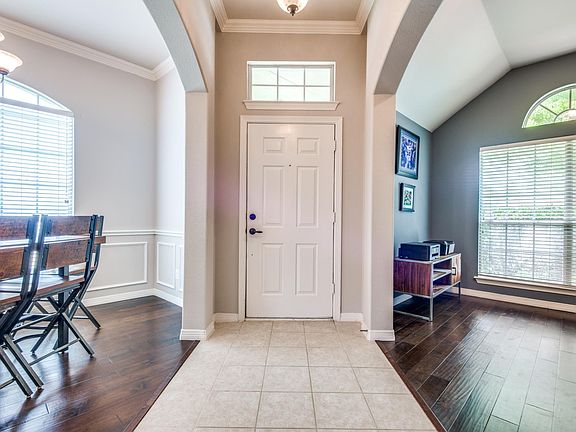5th image of 12056 Cobblestone Dr