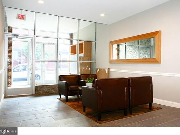 5th image of 2031 South St APT 229
