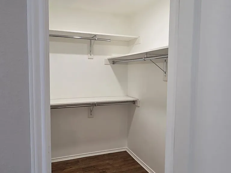 Colony Ct — Photo 10
